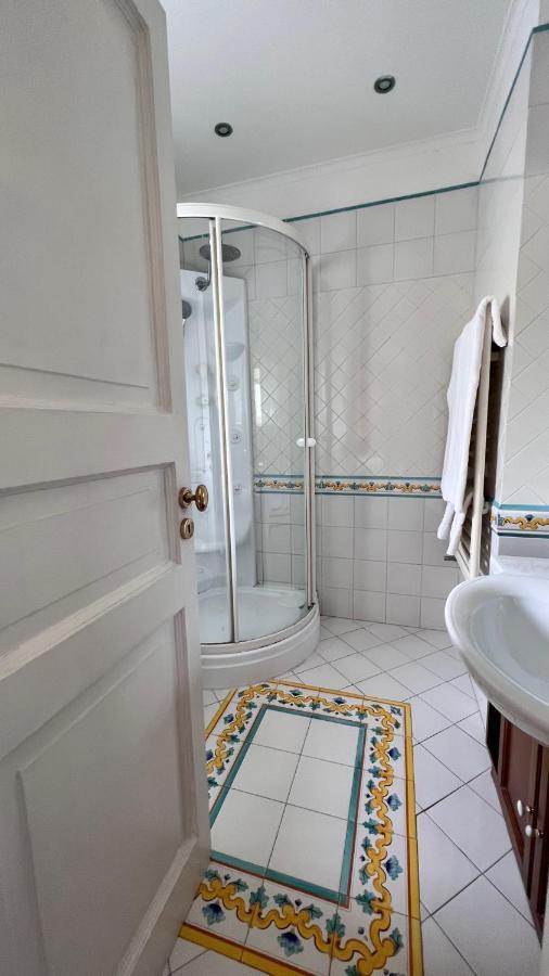 Calabritto Suite Неаполь Экстерьер фото